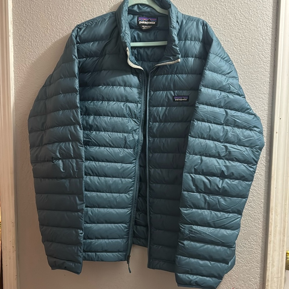 Patagonia Men’s Down Sweater Jacket XXL